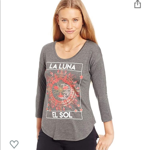 ❗️SOLD❗️ Gray Quarter Length Sleeve Shirt - Picture 3 of 11